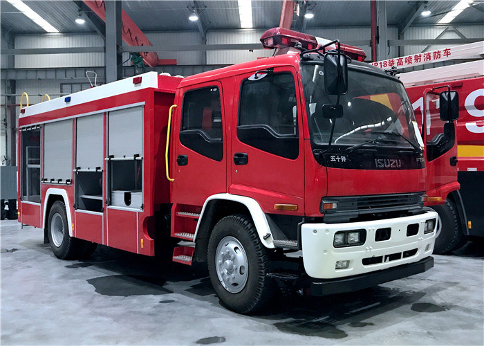 Forest Fire Rescue Truck 4 Tons Fire Fighting Truck , Isuzu 4x2 Foam