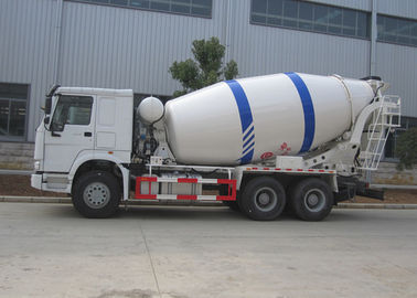 China Sinotruk HOWO 10M3 Ready Mix Truck , 10CBM Self Loading Mixer Truck With Mixer Drum supplier