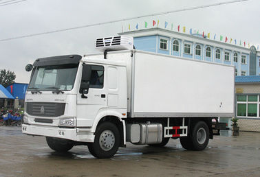 China SINOTRUK Howo Refrigerated Box Truck 4x2 5 Tons Non Pollution Easy Assembly supplier