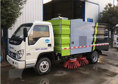 China Foton 5000  -6000 L Street Cleaning Vacuum Machine Truck For Trunk Roads supplier