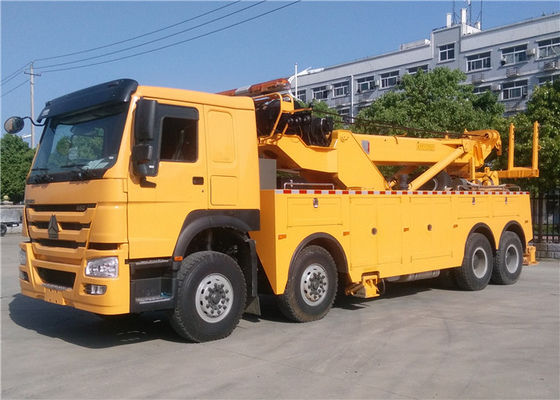 Buy HOWO 12 Wheeler 50 Ton Tow Truck , 360 Degree Rotating Flatbed Tow Truck online manufacture