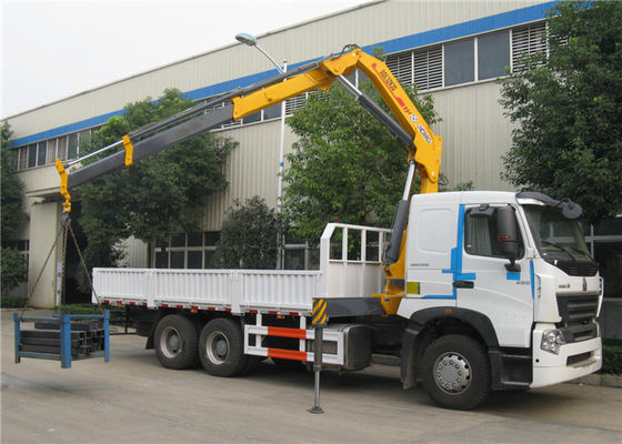 Beli Sinotruk HOWO A7 6x4 Truck Mounted Crane 25 Ton Cargo Mounted Straight Arm Crane pembuatan online