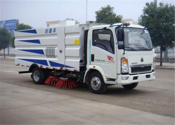 acheter L'eau de camion de balayeuse de route d'axes de l'euro II RHD 2 sauvant le type humide machine de nettoyage de rue fabrication en ligne
