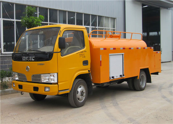 Buy 3000L 5000L Small Tanker Truck , High Pressure Sewer Cleaning Truck For Pipe  Flushing online manufacture