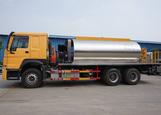 Buy High Performance Asphalt Patch Truck HOWO 6x4 16 CBM 16M3 Asphalt Sprinkler Truck online manufacture