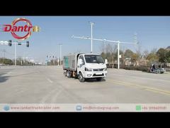Camion-aspirateur à poussière en action | Opération de camion aspirateur industriel